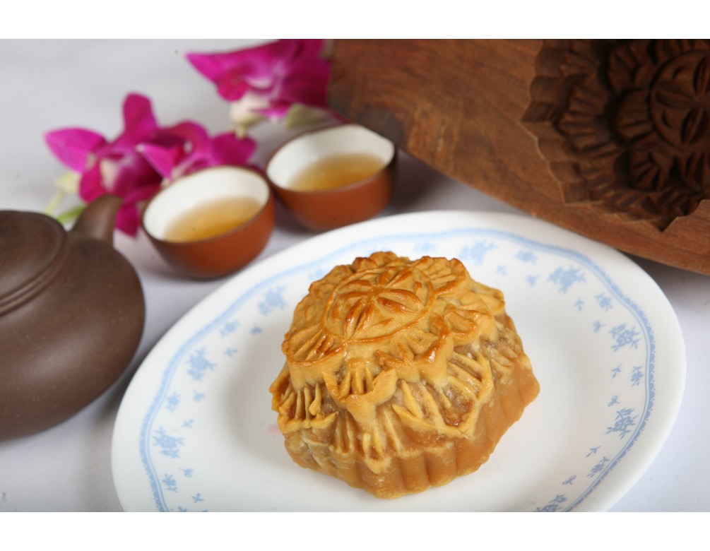 Box of 4 Pcs Baked White Lotus Paste with Cranberries Mooncakes